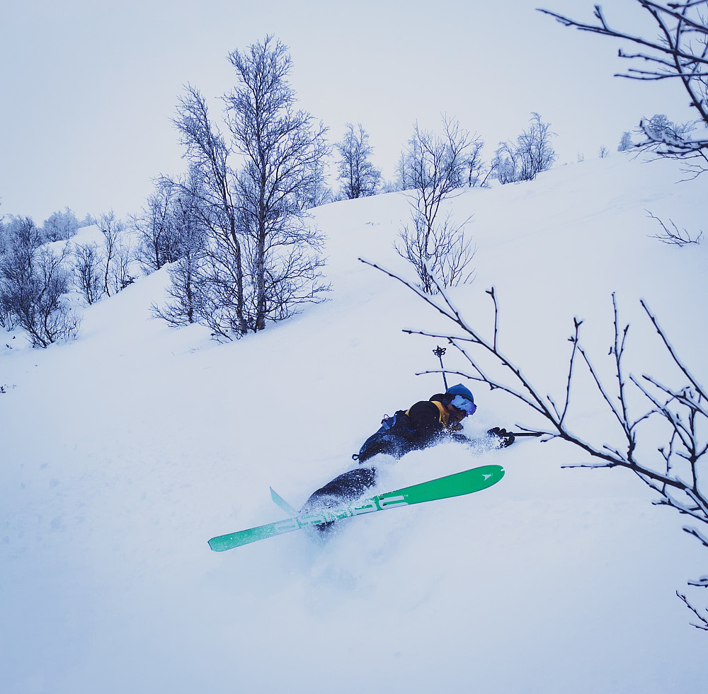 Har fortsatt en lang veg å gå med fjellskiteknikken. Men moro med noe nytt på beina!