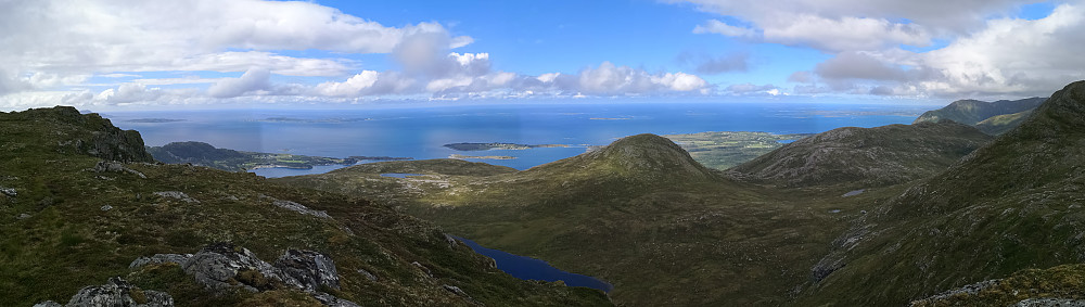 Panorama fra Klausethornet. Digergubben midtv i bildet