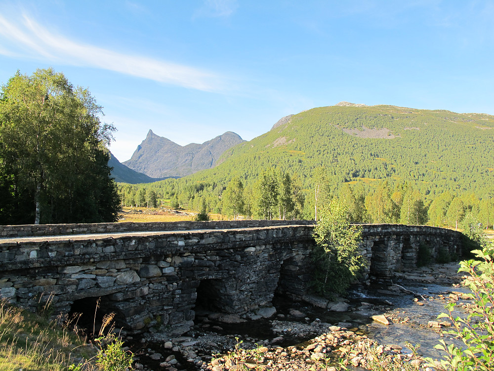 Turmålet i sikte sett fra Hornindal.