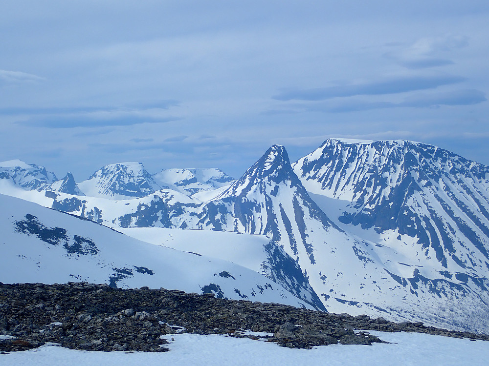Fra Slettdalsfjellet mot Kupenibba, Torvløysa, Skorene mv.