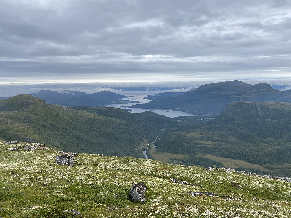 Utsikt nordover og ned på Gjelasetra fra Litleklakken