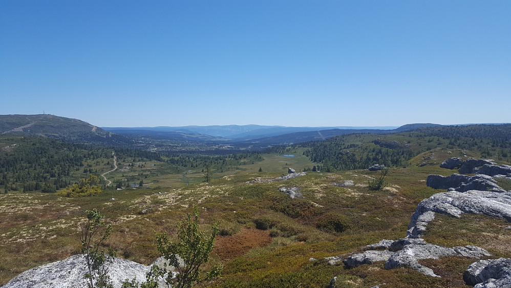 Litt meir snuing, er det tilbakeblikk mot Skeikampen, Skei og Gudbrandsdalen.