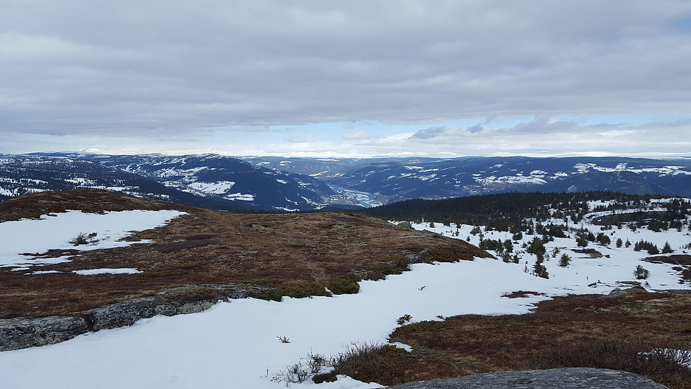 Utsikt nordover mot Fåvang, Ringebu, Kvitfjell, Rondane, you name it.