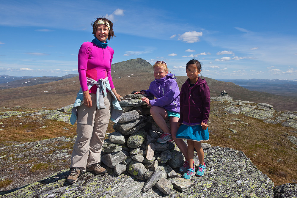 Mamma, Vilde og meg på Svarthamartoppen.