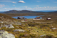 Fine hytter og sånn inne i fjellet.