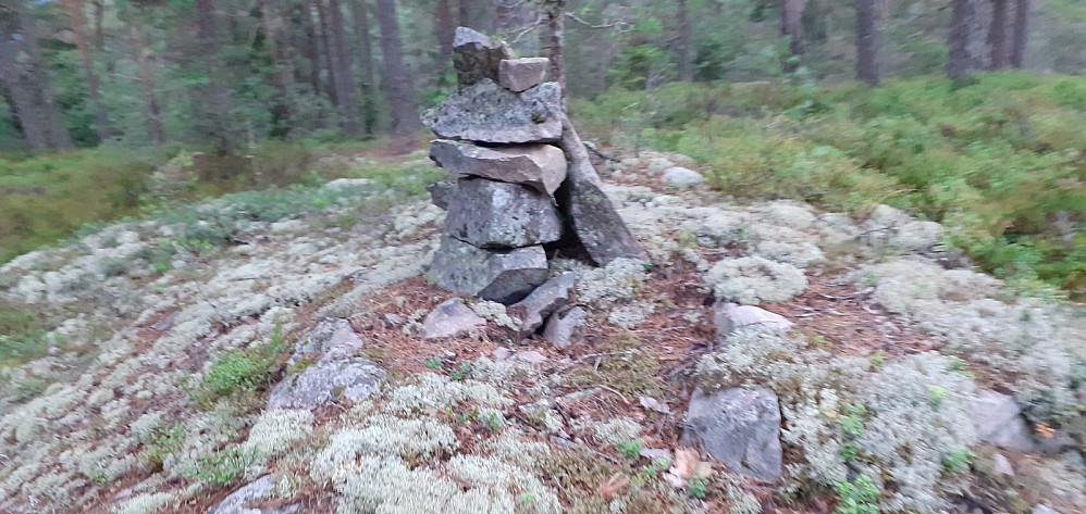 Så hei til pappas (Olepetter) varde på toppen.