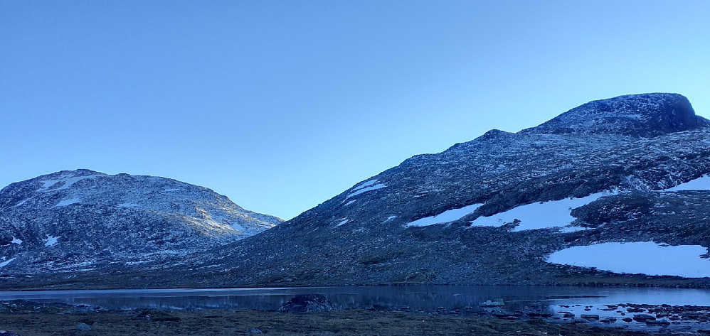 Suletoppene fra dagens siste vinkel - fra elvekryssingen Vest for Sulevannet