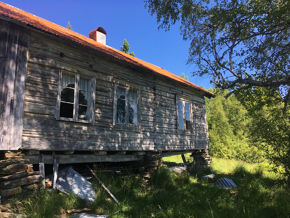 Svetrøseter-En gammel bygning dette her.