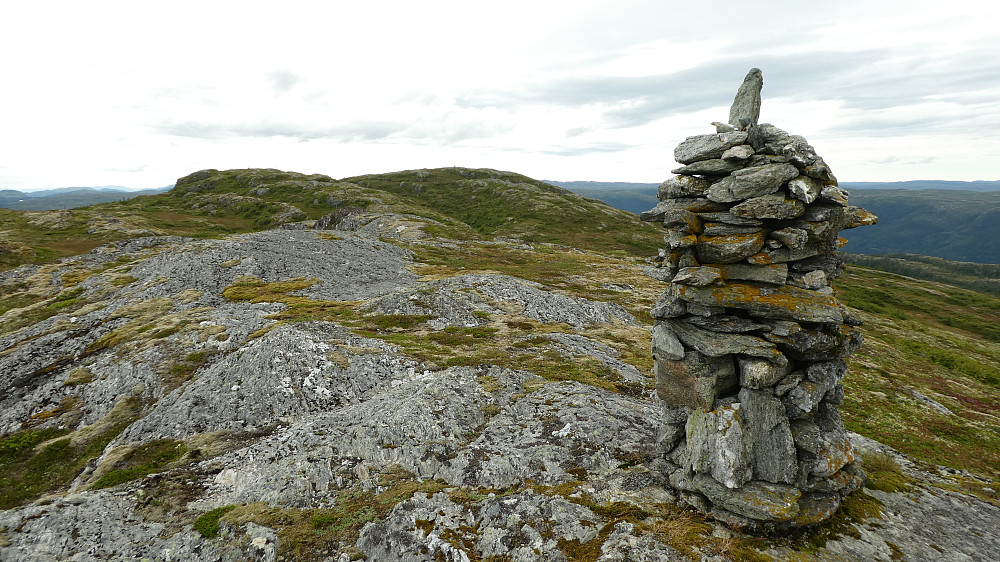 Hårfjellet Nordøstre topp (525m) Vi ser tilbake mot hovedtoppen.