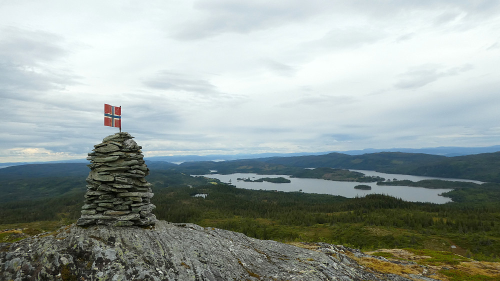 Hårfjellet østtoppen (527m) Meltingen i bakgrunn.