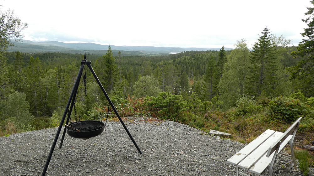 Utsikt mot sørvest-Storvatnet.