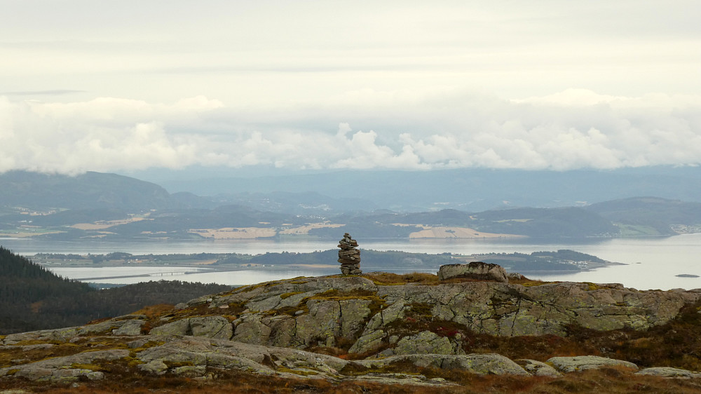 Fra toppunktet mot øst.