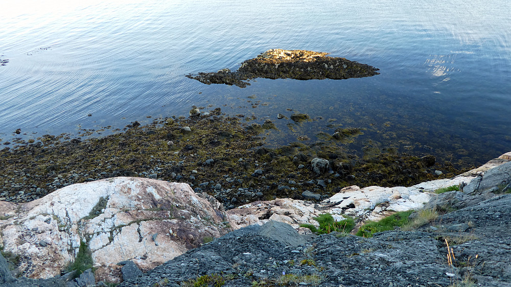 Kvartsåra i berget.