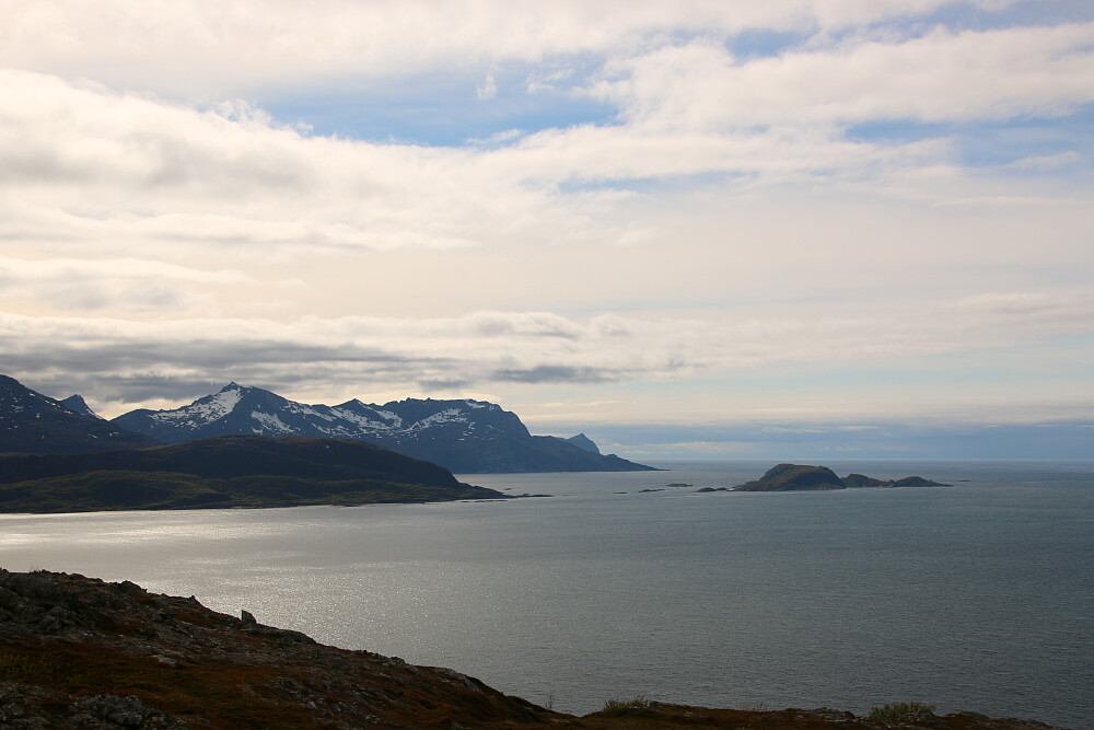 Senja og Hekkingen (høyre)