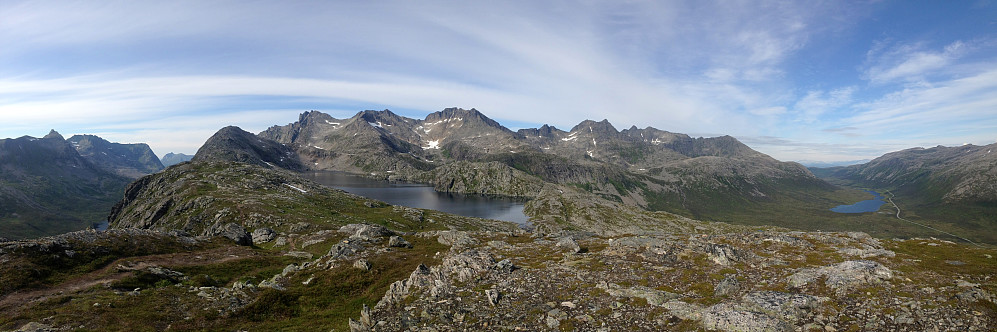 Panorama fra 525 toppen på Tverrfjellet.