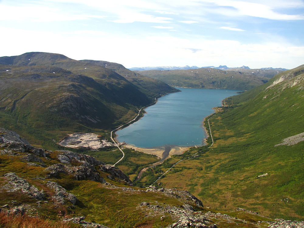 Her ser vi ned på Nordfjorden.