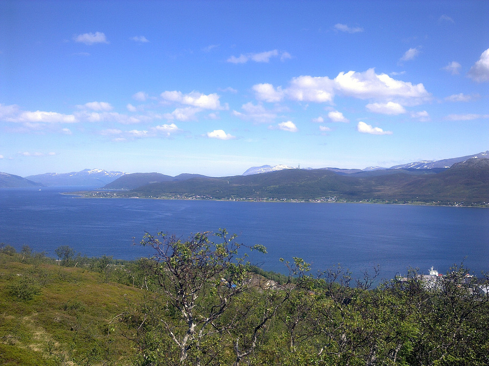 Tønsneset og Tønsnes-varden 284 moh.