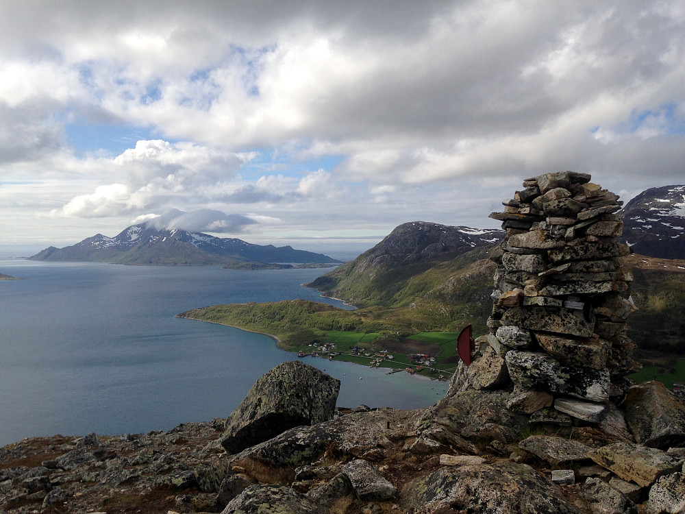 Vengsøya der ute i havet.