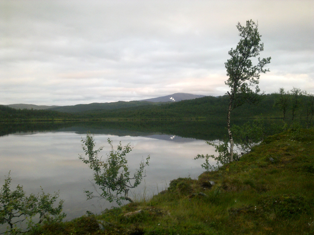 Stille ved vatnet i kveld.