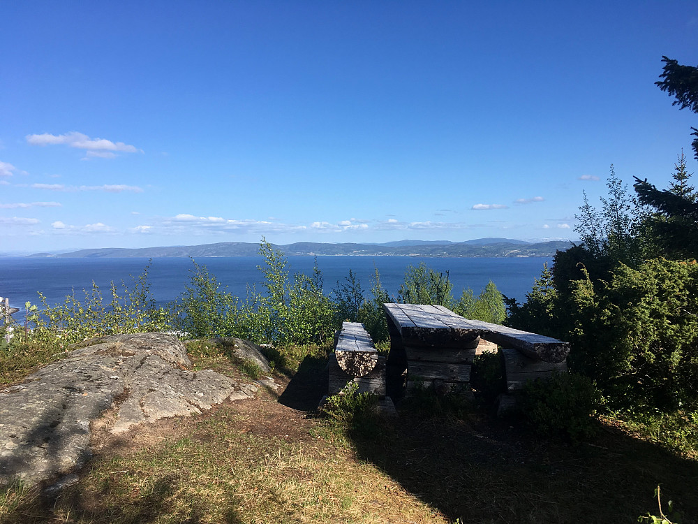 Storhaugen grillplass.