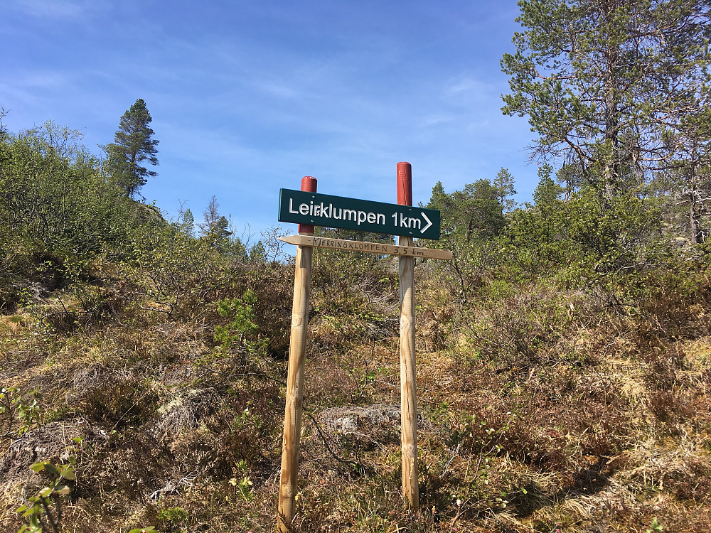 Merket veiskille på vei opp.