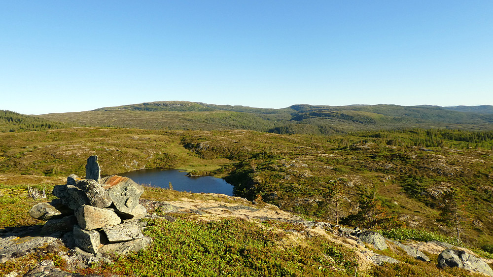 Merrakråa varden og Lauvtjønna.