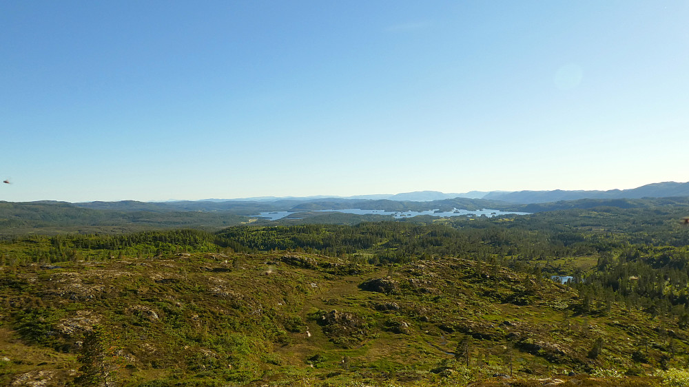 Mot Storvatnet.