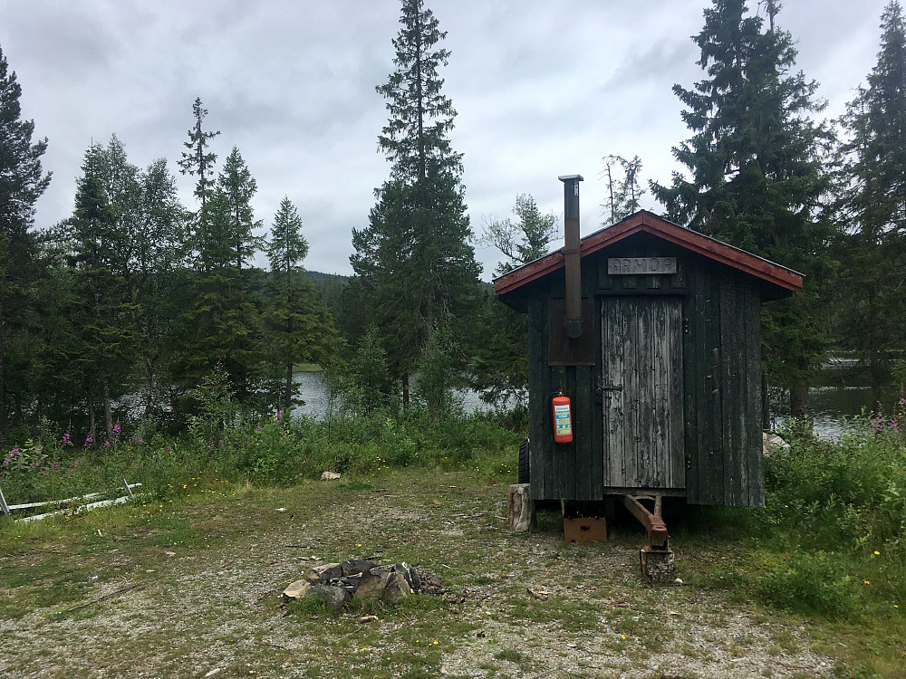 Armoa bua ved Sør Oksåsvatnet.