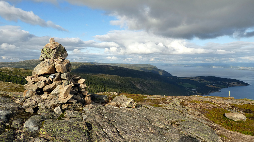 Munken Nordtoppen.Ser mot Amborneset.