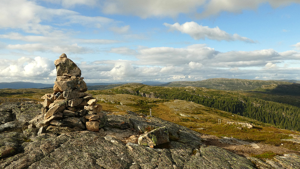 Munken nord og Kjerringklumpen 601 moh,i det fjerne.