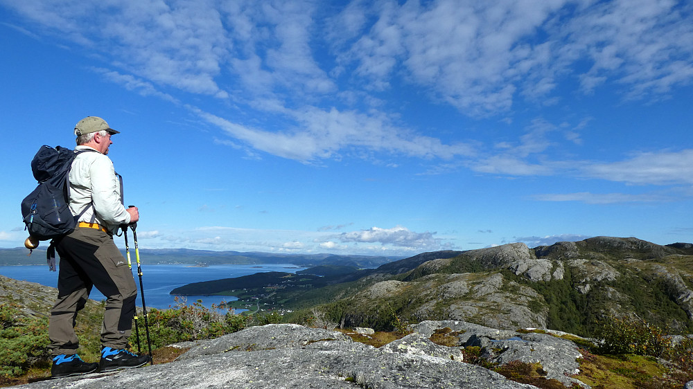 Ser mot Slettheia og innover Stjørnfjorden.