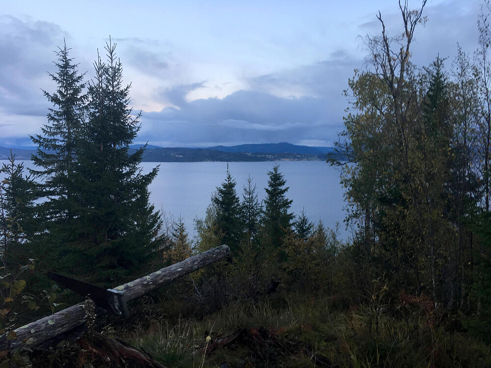 Småland på Frosta på andre siden av Trondheimsfjorden.