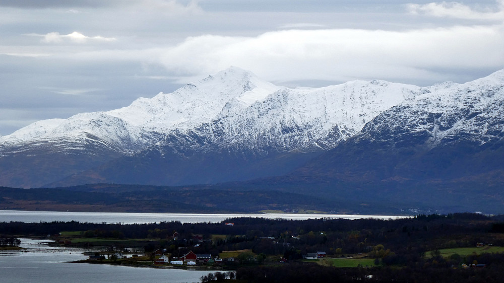 Slettinden 1115 moh, i Malangen.