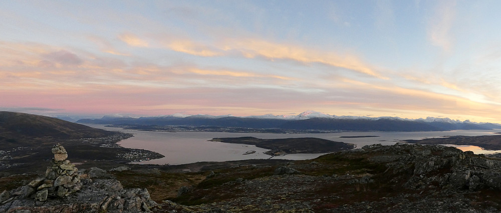 Utsikten mot Tromsø og Håkøya fra Panorama varden.