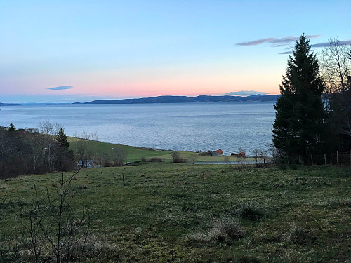 Ned mot Grandefjæra Friområde.