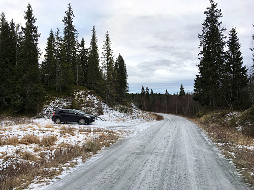 Juvassveien var islagt og strødd i dag.