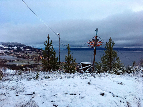 På toppen av skitrekket på Storhaugen.Mon tro om det blir oppstart i vinter.