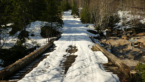 Traktorbrua over Hestdalselva.