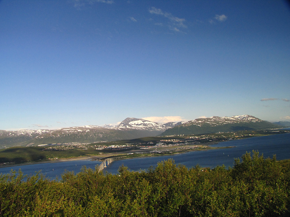 Utsikt fra Slaktarhaugen mot Tromsøya.