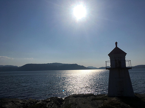 Agdenes på andre side av fjorden.