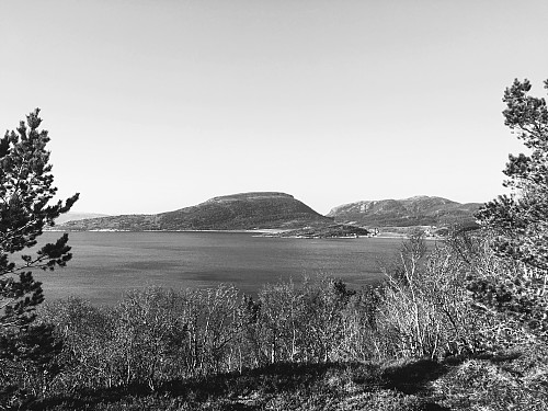Brettingen i svart/hvitt.