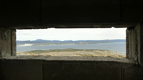 Fra den militære utkikksposten mot nord og Stjørnfjorden.