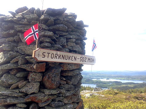 Solid byggverk her på toppen.