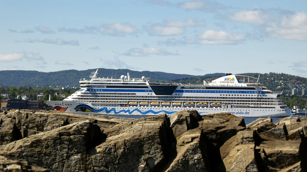 M/S Aidabella forlater Oslo.