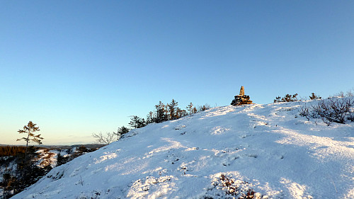 Nordhaugen har faktisk en varde på toppen.