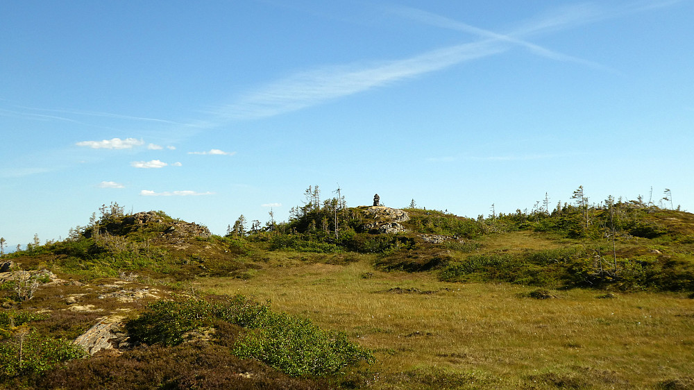 Ser toppen av Rundheia der borte.