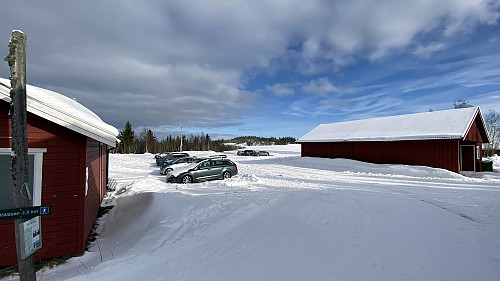 Flere er på skitur her.