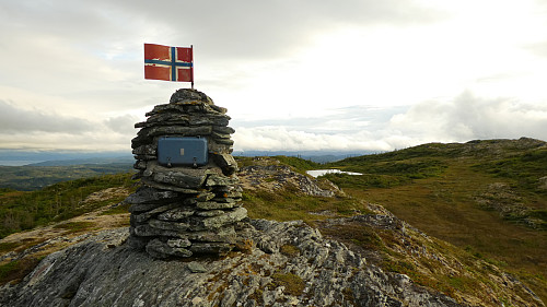 Baksiden av Ø3 varden har kasse med trimbok.