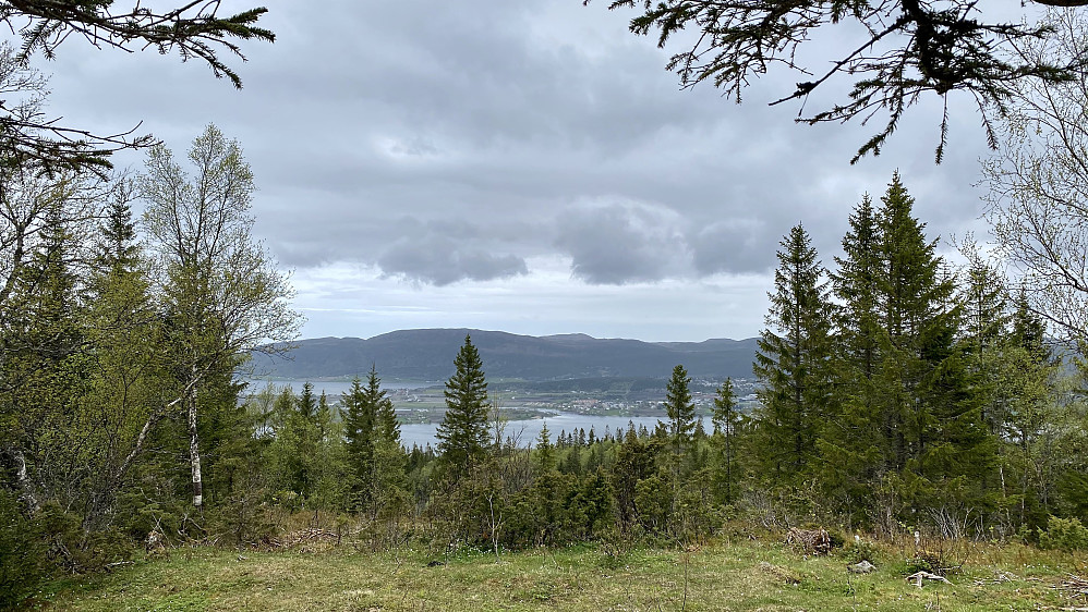 Tilbake til setra og utsikten ned mot Rissa