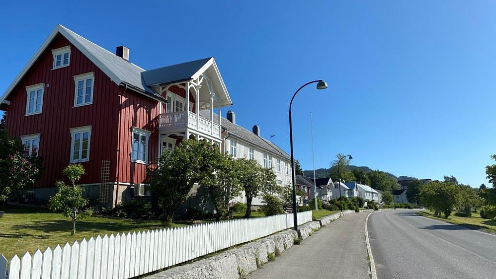 Mange gamle fine hus ved Strandveien.